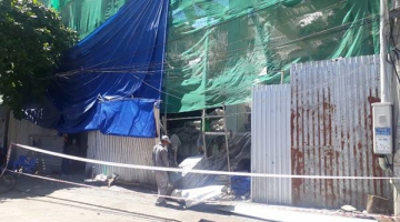 Thoát chết trong gang tấc khi khối bê tông hơn 1 tấn rơi từ tầng 2 xuống